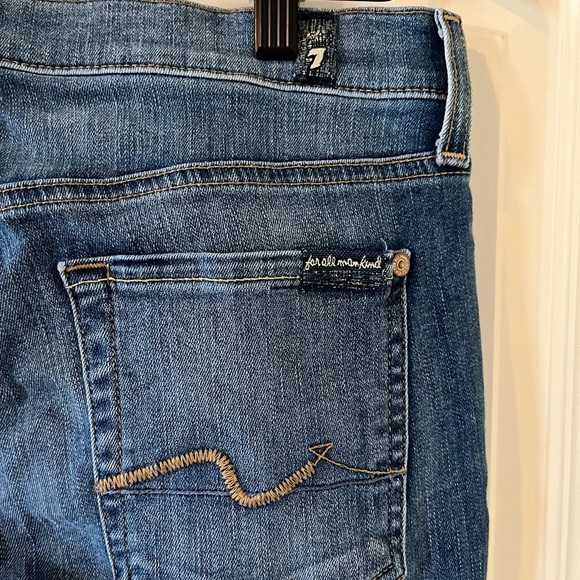 7 For All Mankind Medium Wash Distressed Josefina Style Skinny Women’s size 25 - Picture 3 of 16